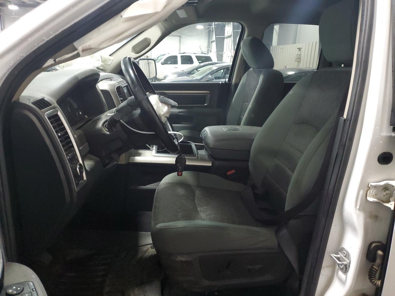 2015 RAM 1500 - Image 7