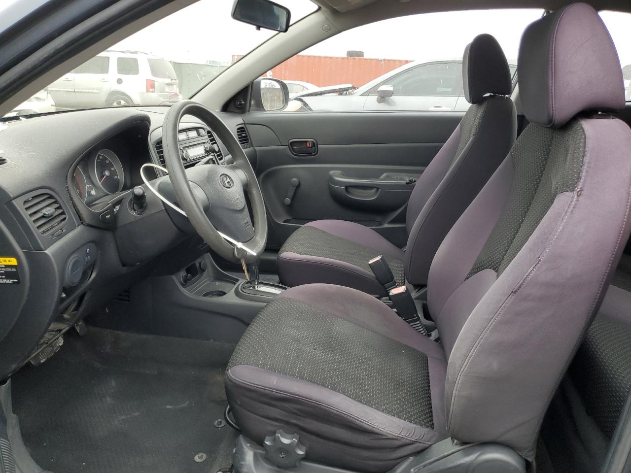 2010 Hyundai Accent - Image 7