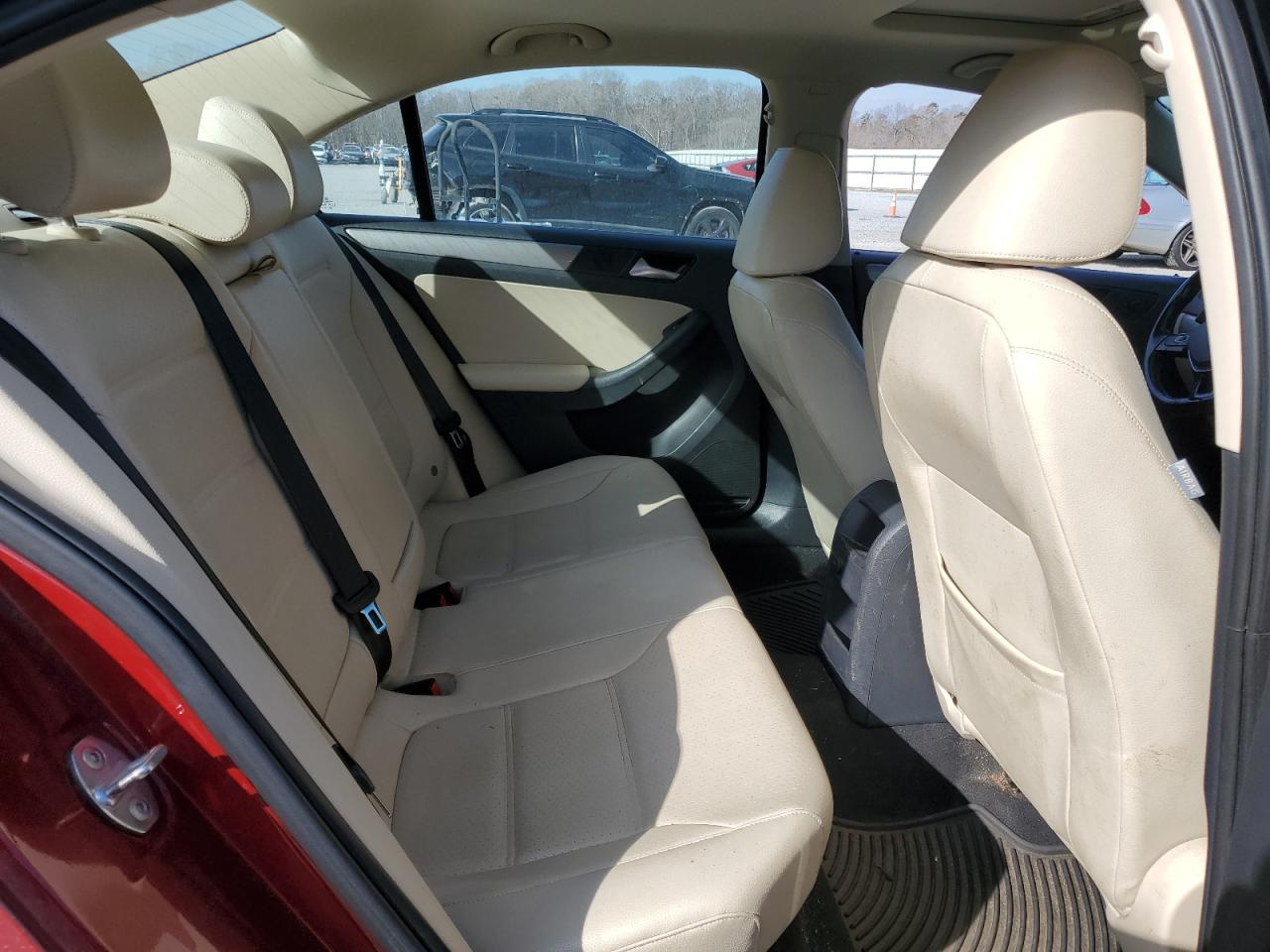 2017 Volkswagen Jetta - Image 10
