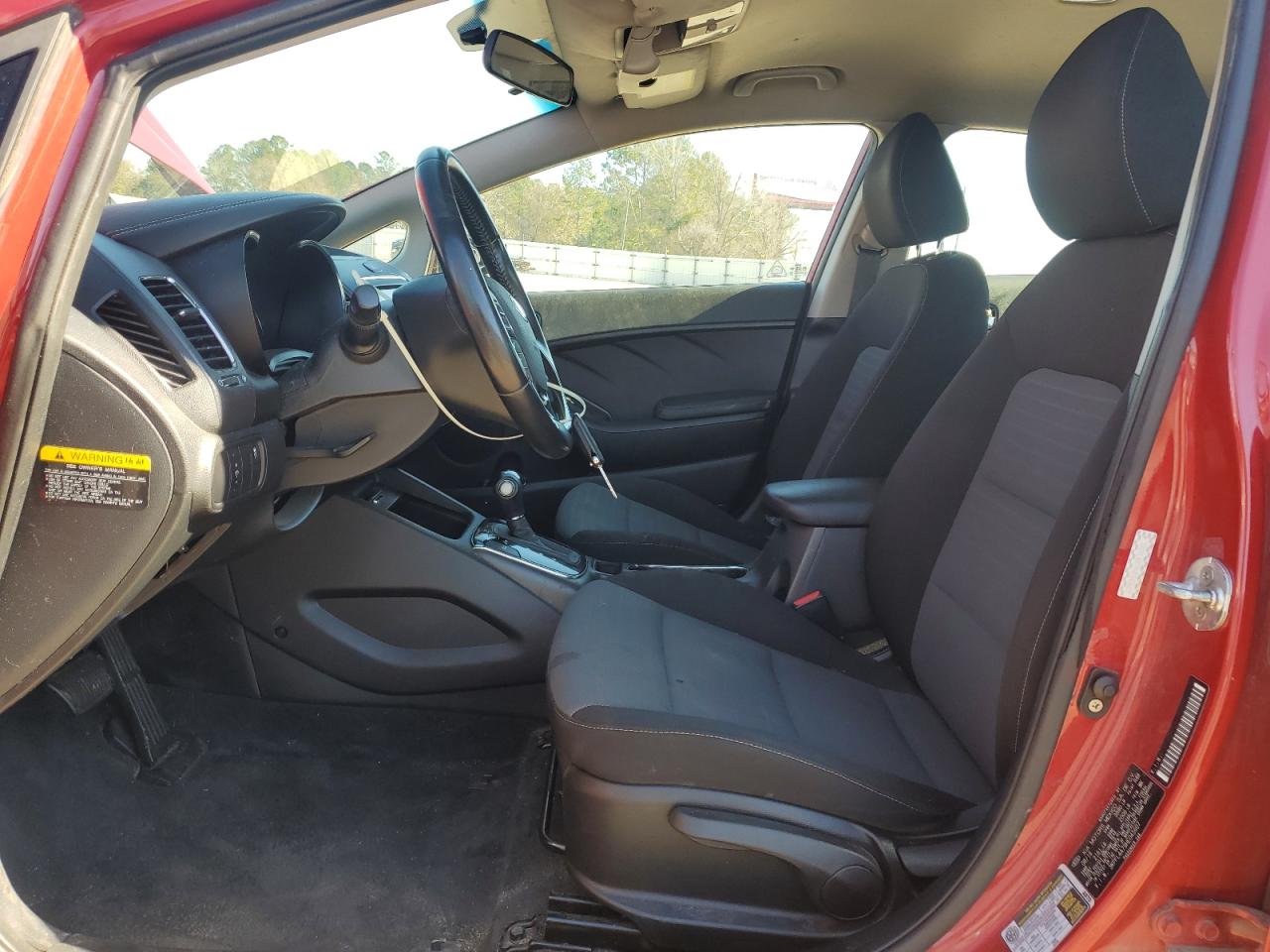 2017 Kia Forte - Image 7