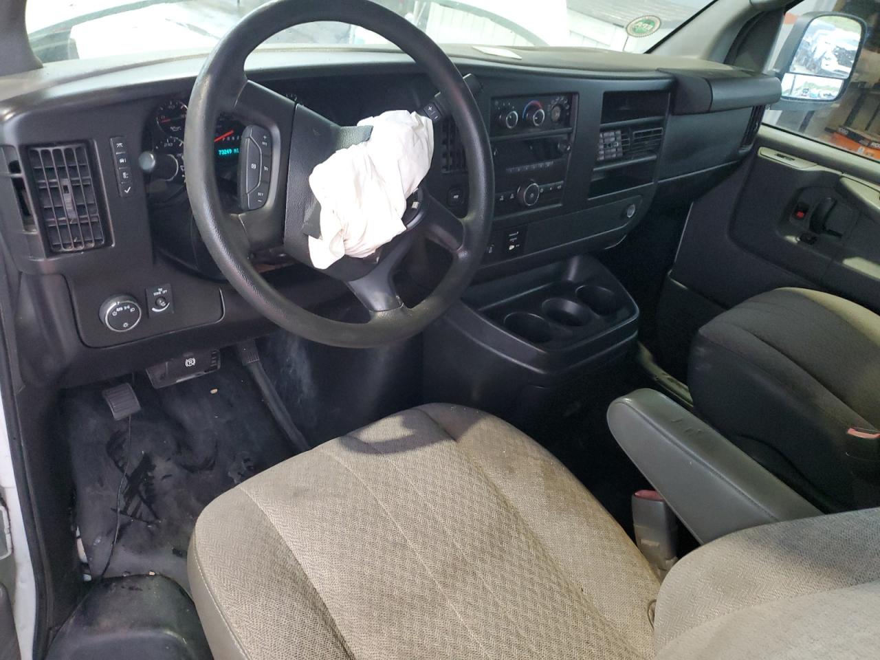 2014 GMC Savana - Image 8
