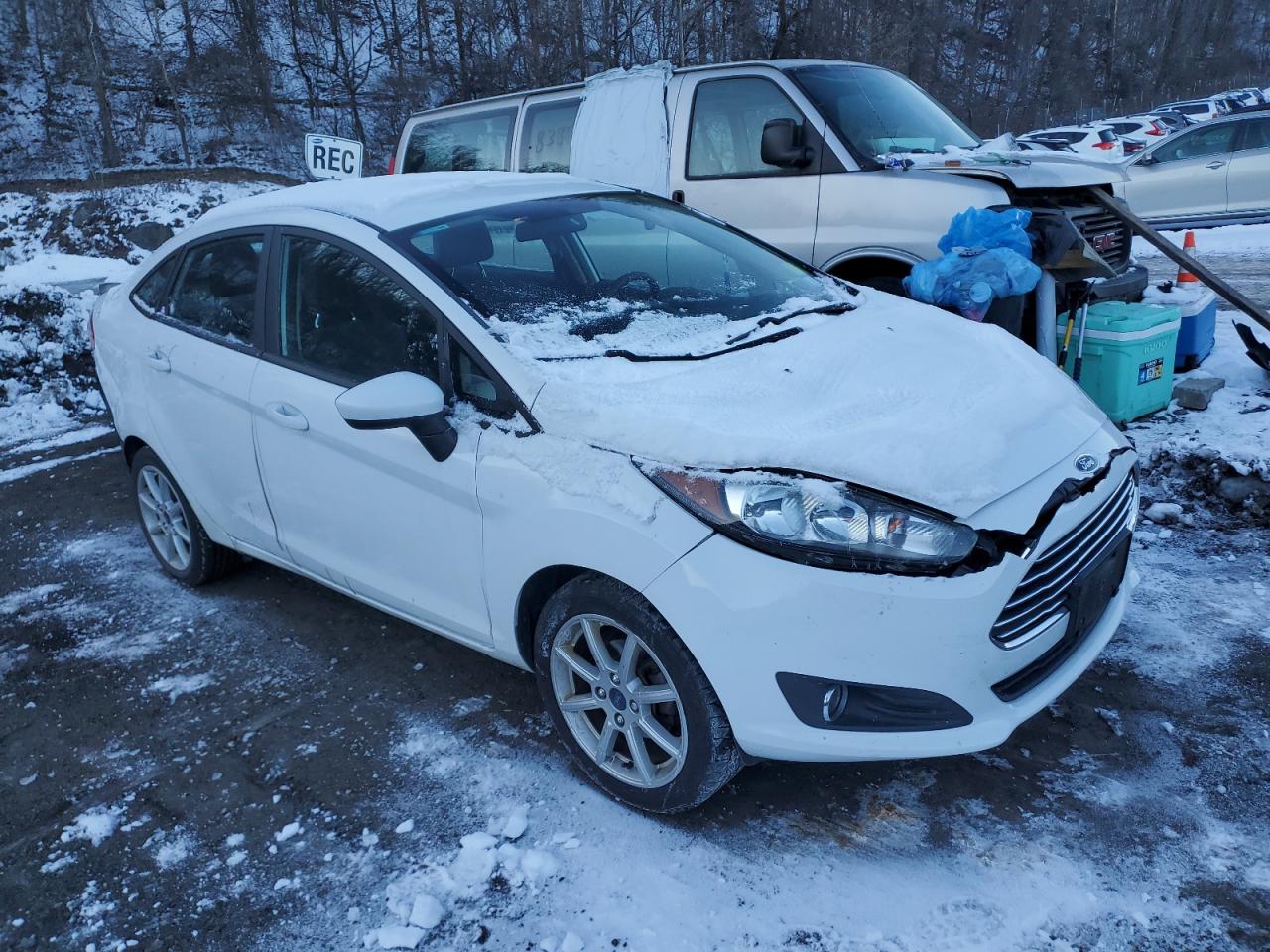 2017 Ford Fiesta - Image 4
