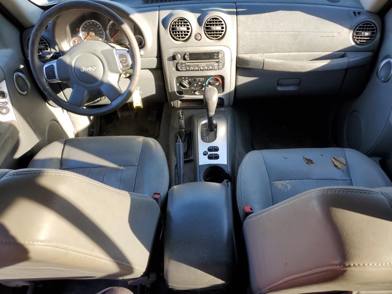 2006 Jeep Liberty (North America) - Image 8