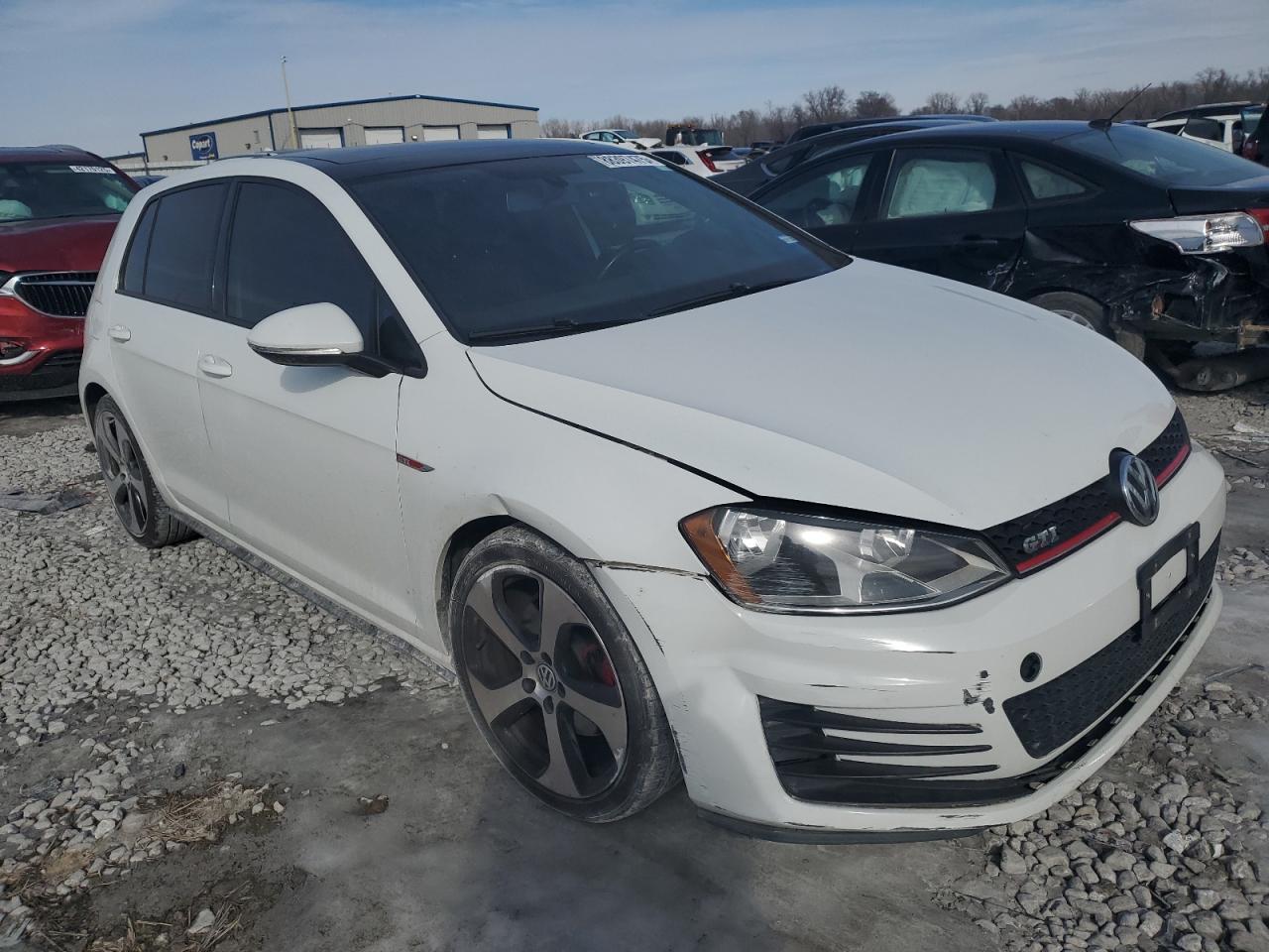 2015 Volkswagen GTI - Image 4