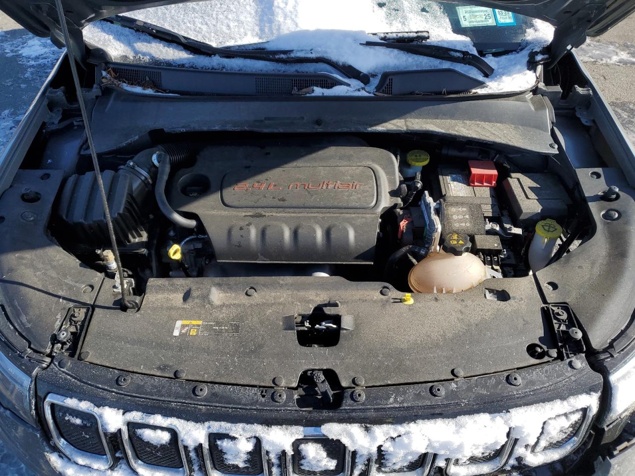 2022 Jeep Compass - Image 12