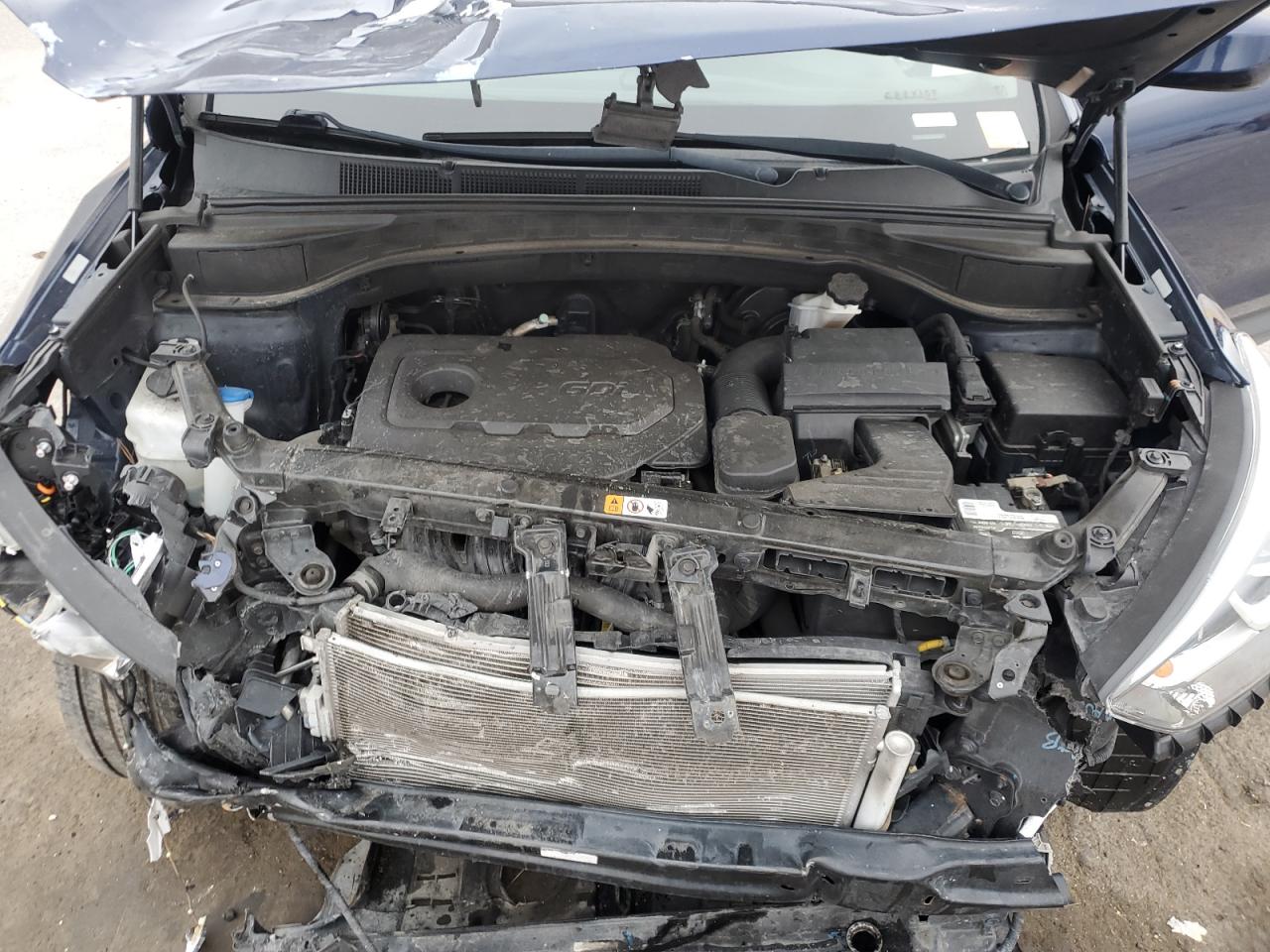 2018 Hyundai Santa Fe - Image 12