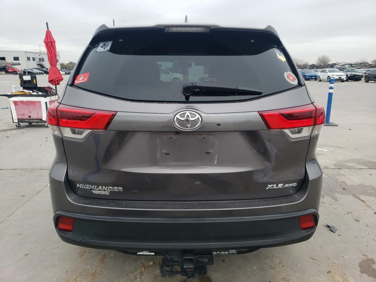 2019 Toyota Highlander - Image 6