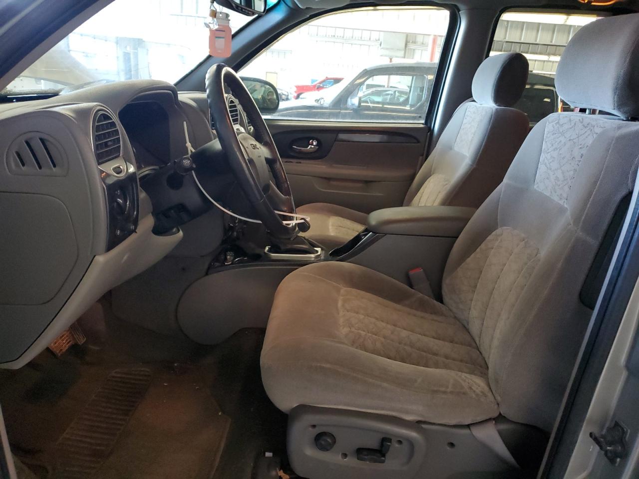 2002 GMC Envoy - Image 7