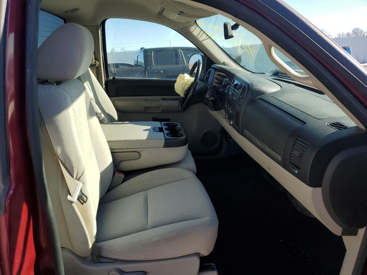 2007 Chevrolet Silverado - Image 10
