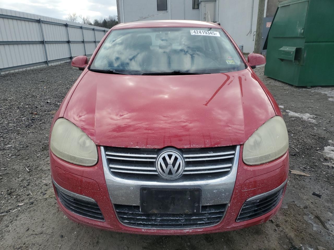 2009 Volkswagen Jetta - Image 5
