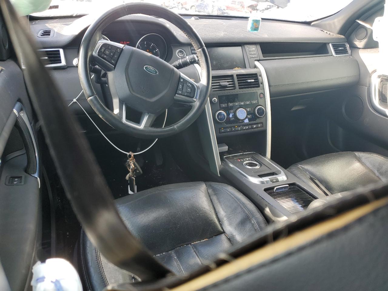 2016 Land Rover Discovery - Image 8