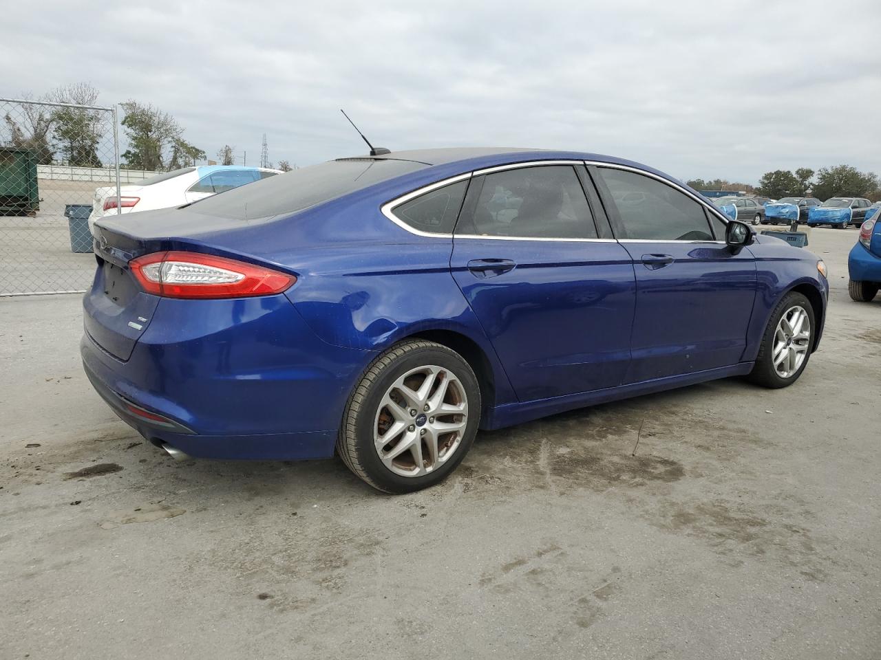 VIN 3FA6P0HDXGR260693 2016 FORD FUSION no.3