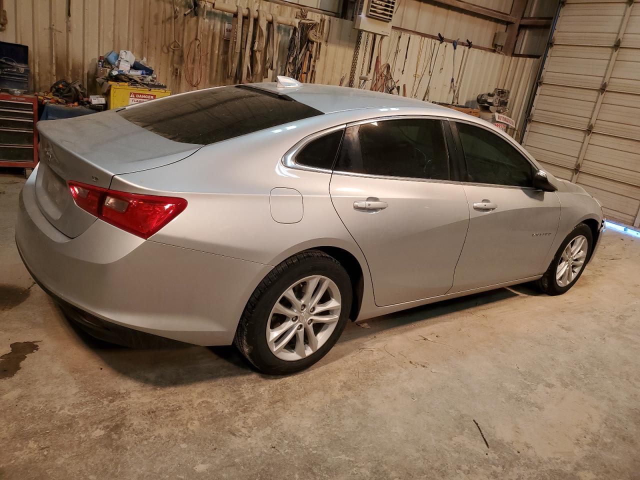 2017 Chevrolet Malibu - Image 3