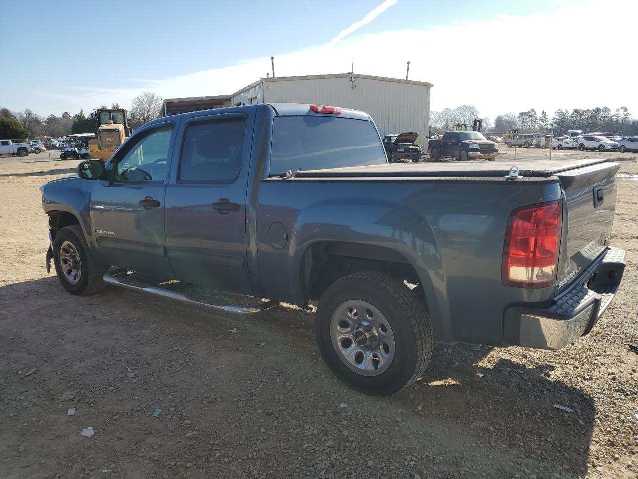 2007 GMC Sierra - Image 2
