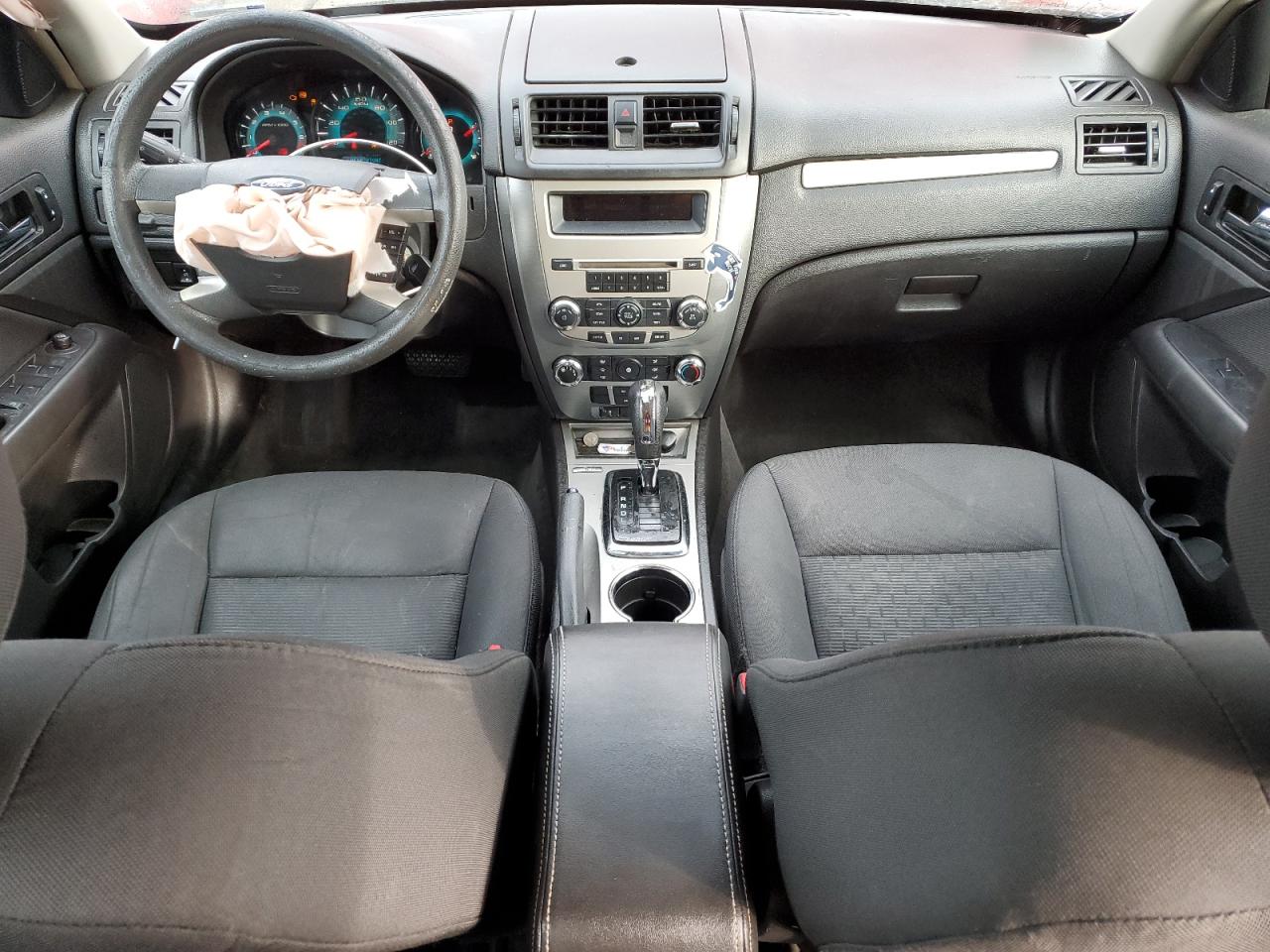 2010 Ford Fusion - Image 8