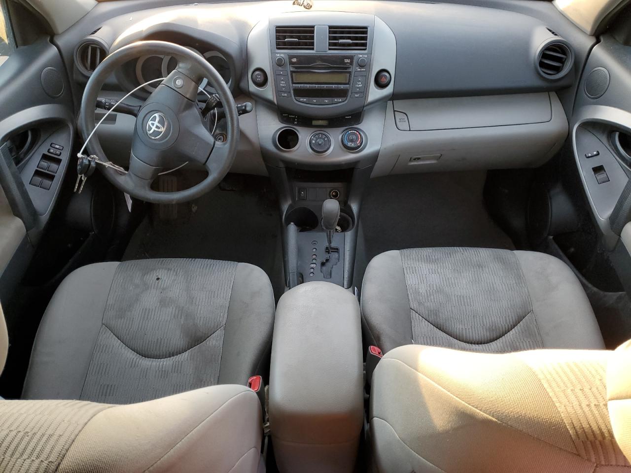 2010 Toyota RAV 4 - Image 8