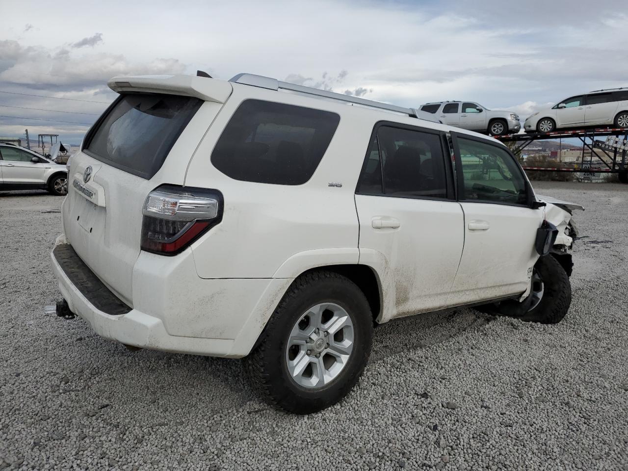 2017 Toyota 4Runner - Image 3
