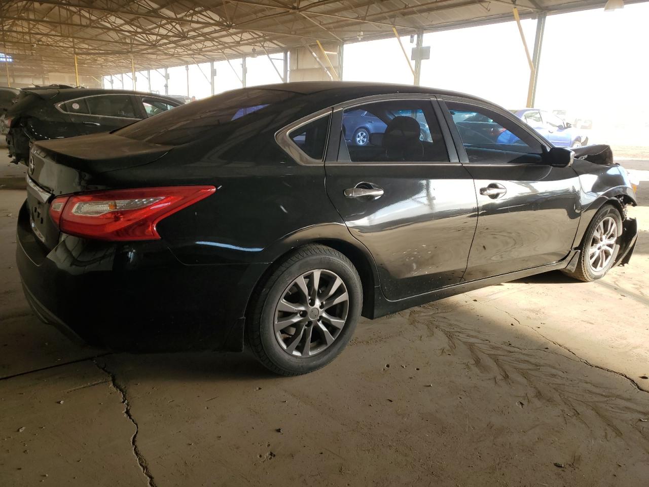 2016 Nissan Altima - Image 3