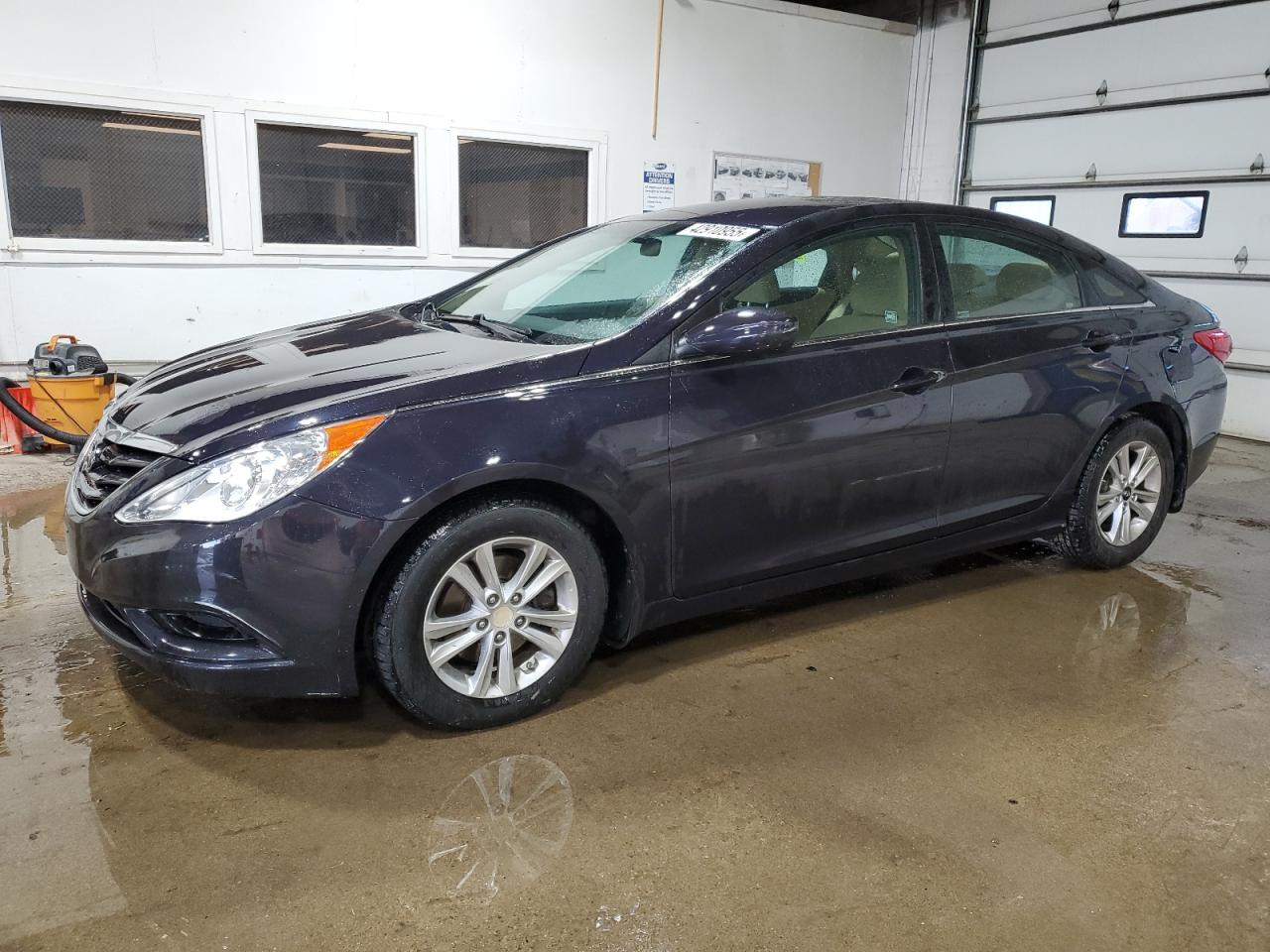 2011 Hyundai Sonata - Image 1