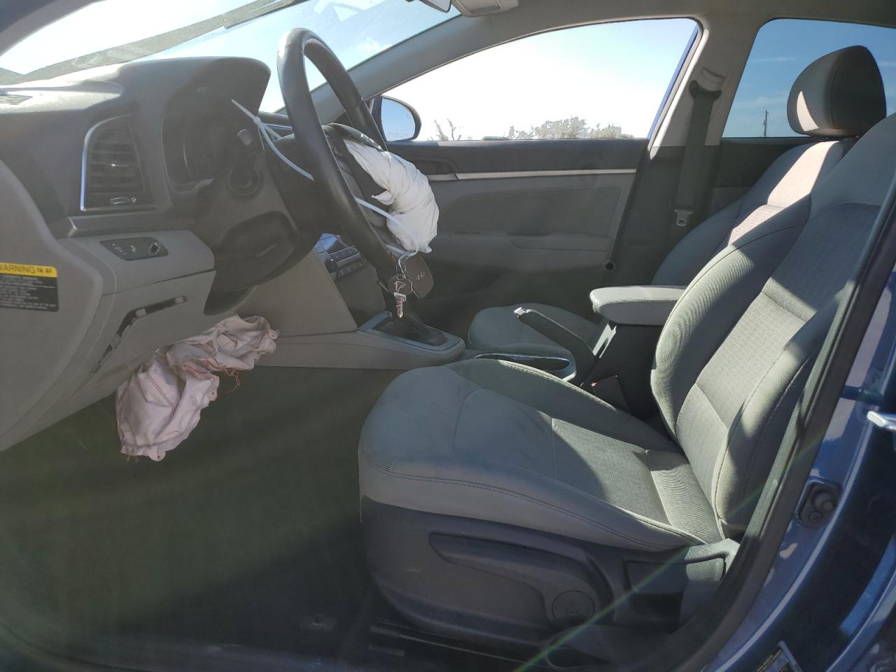 2017 Hyundai Elantra - Image 7