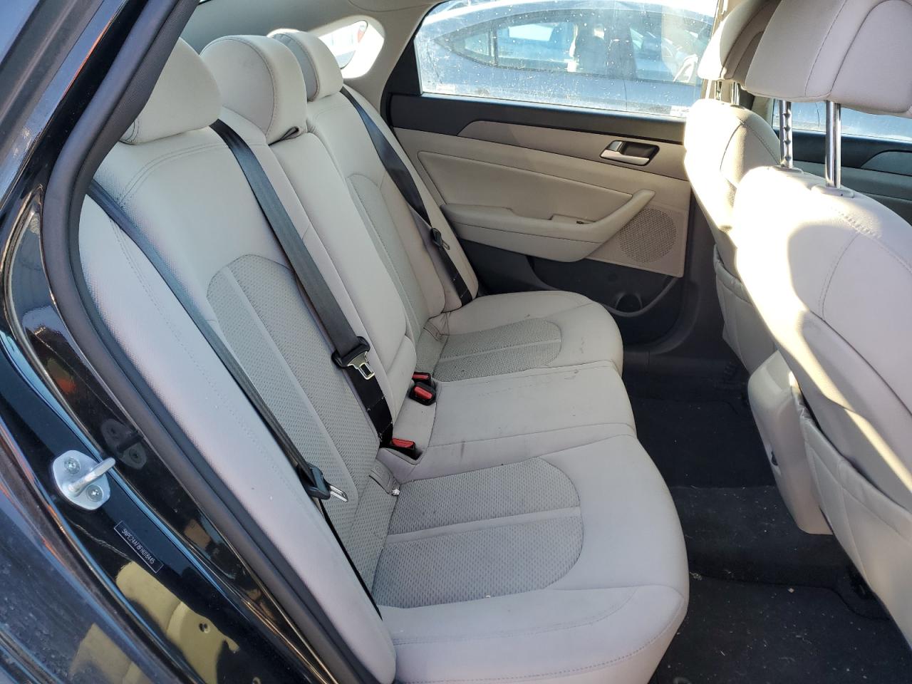 2015 Hyundai Sonata - Image 10