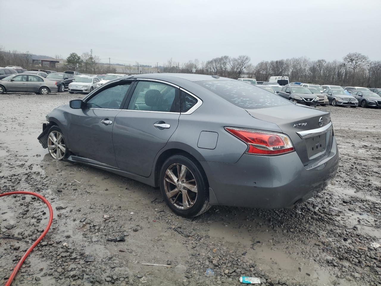 2015 Nissan Altima - Image 2