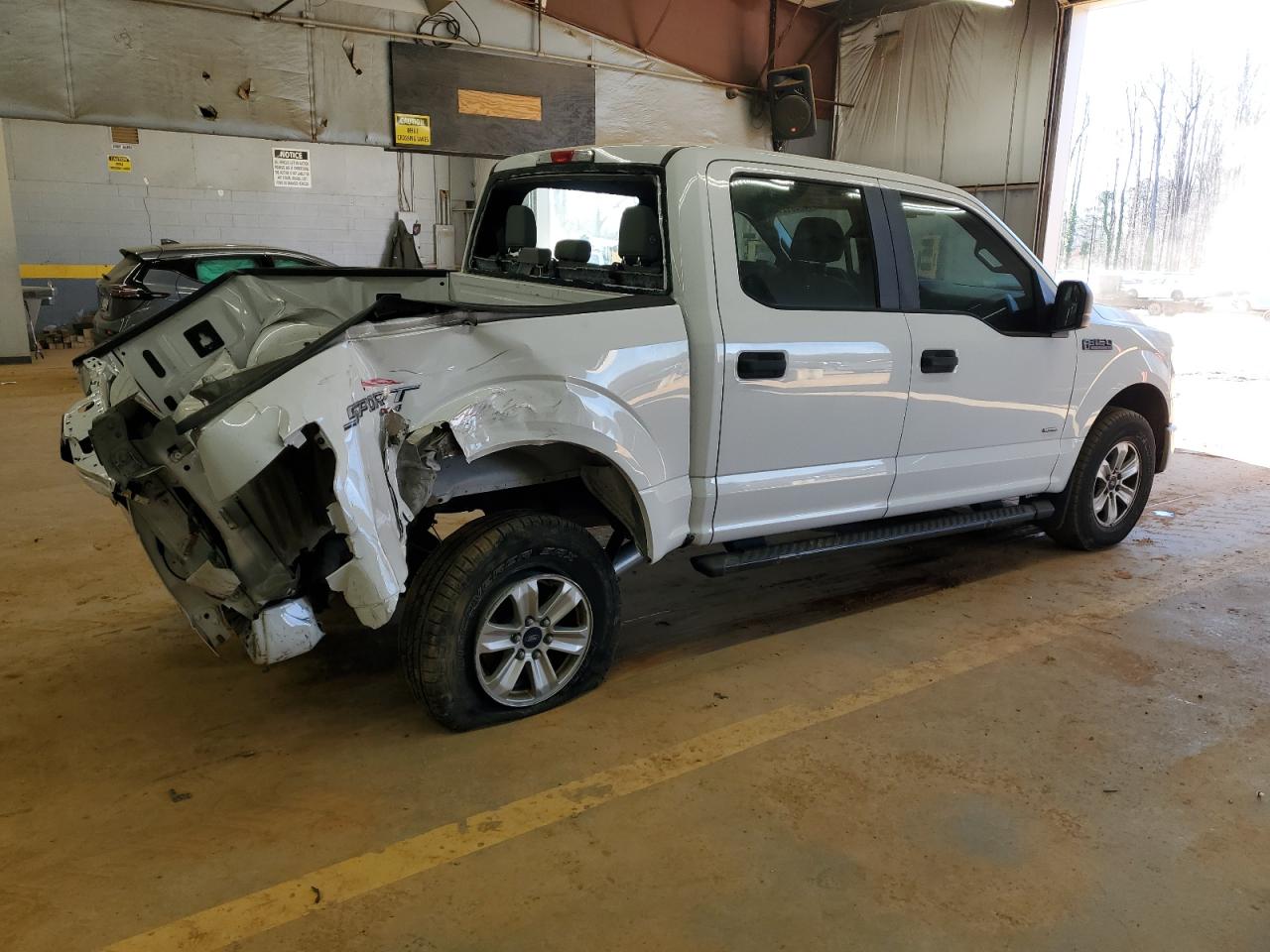 2015 Ford F-150 - Image 3