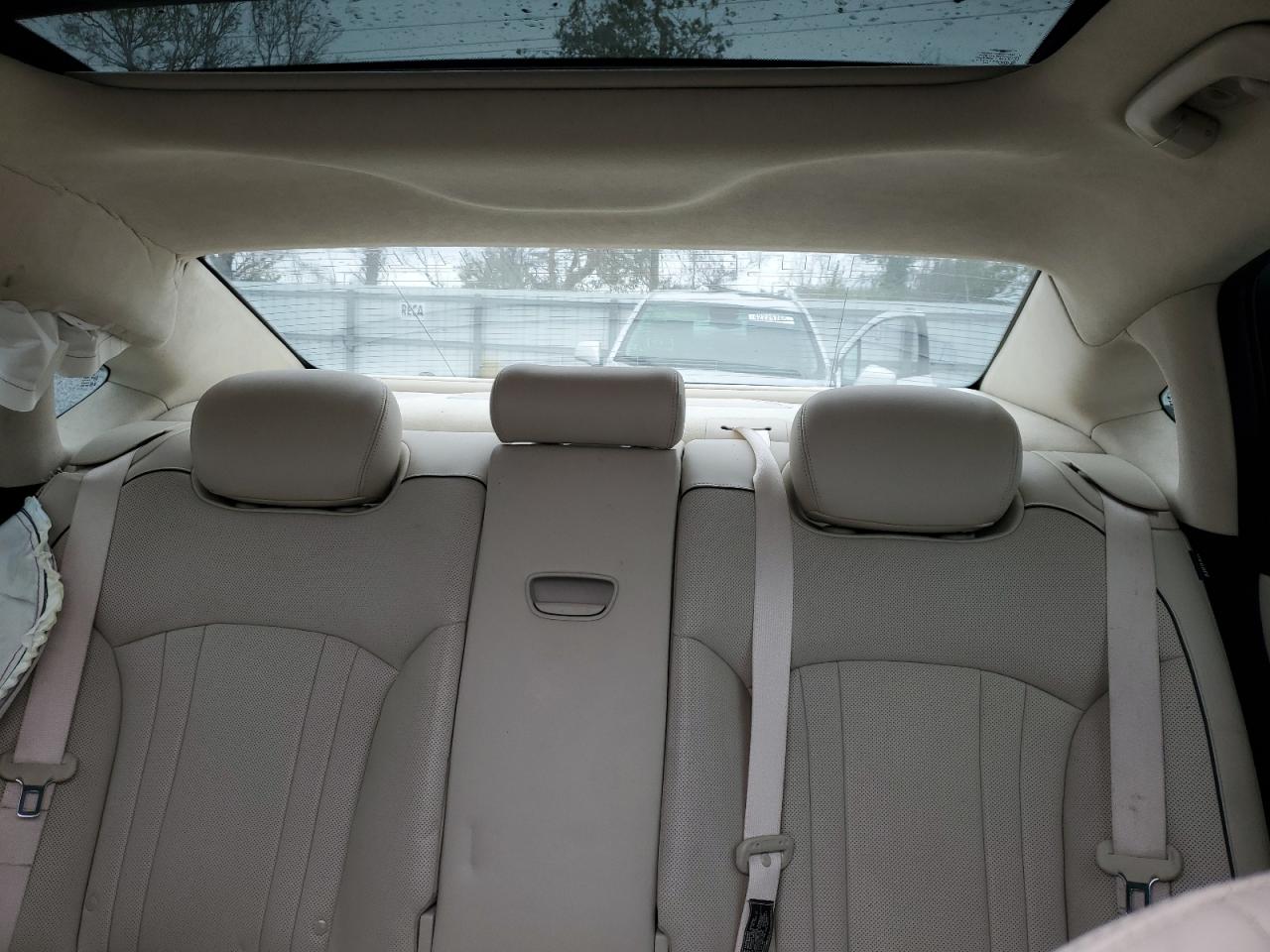 2018 Genesis G80 - Image 10