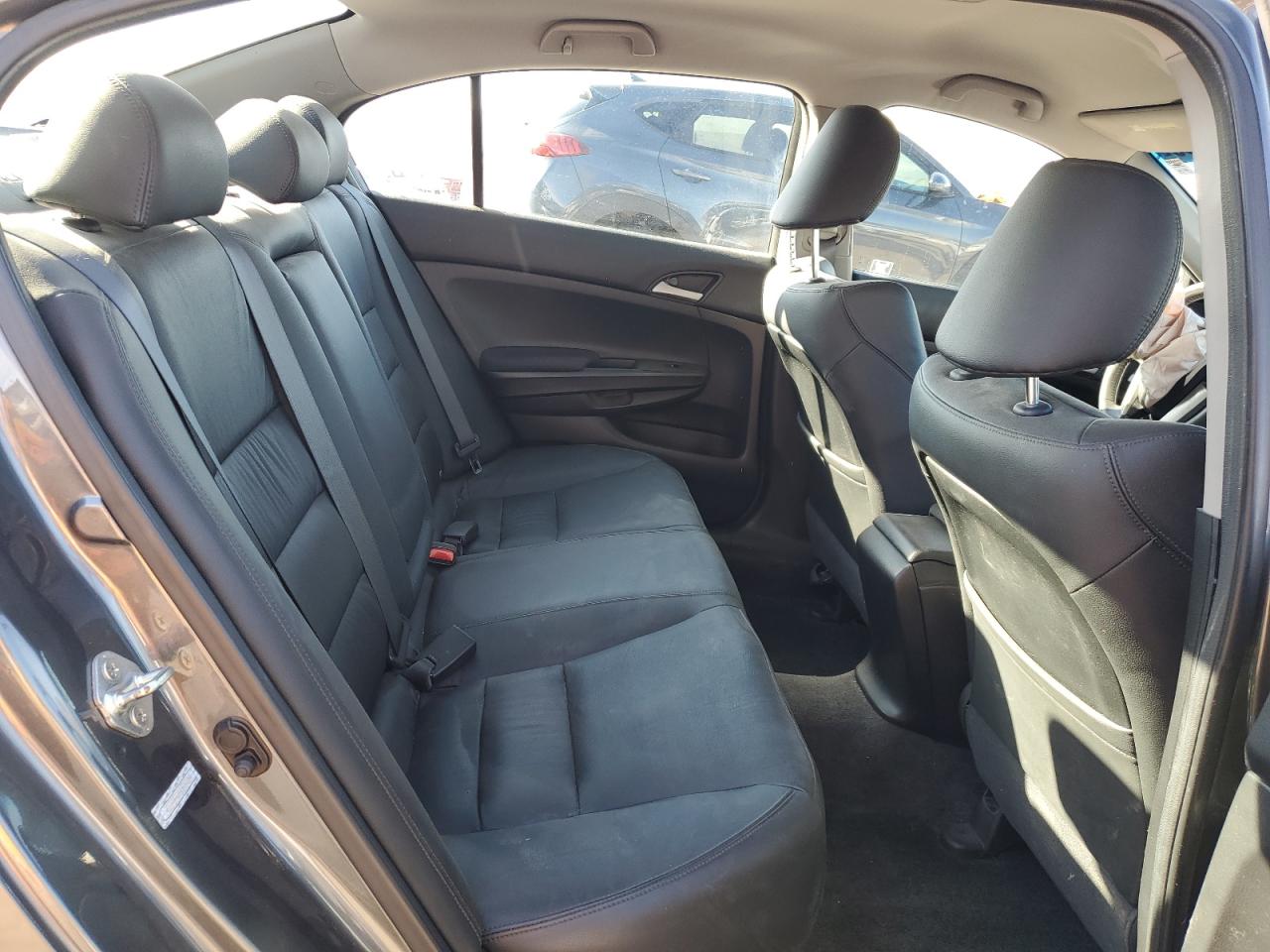 2011 Honda Accord - Image 10