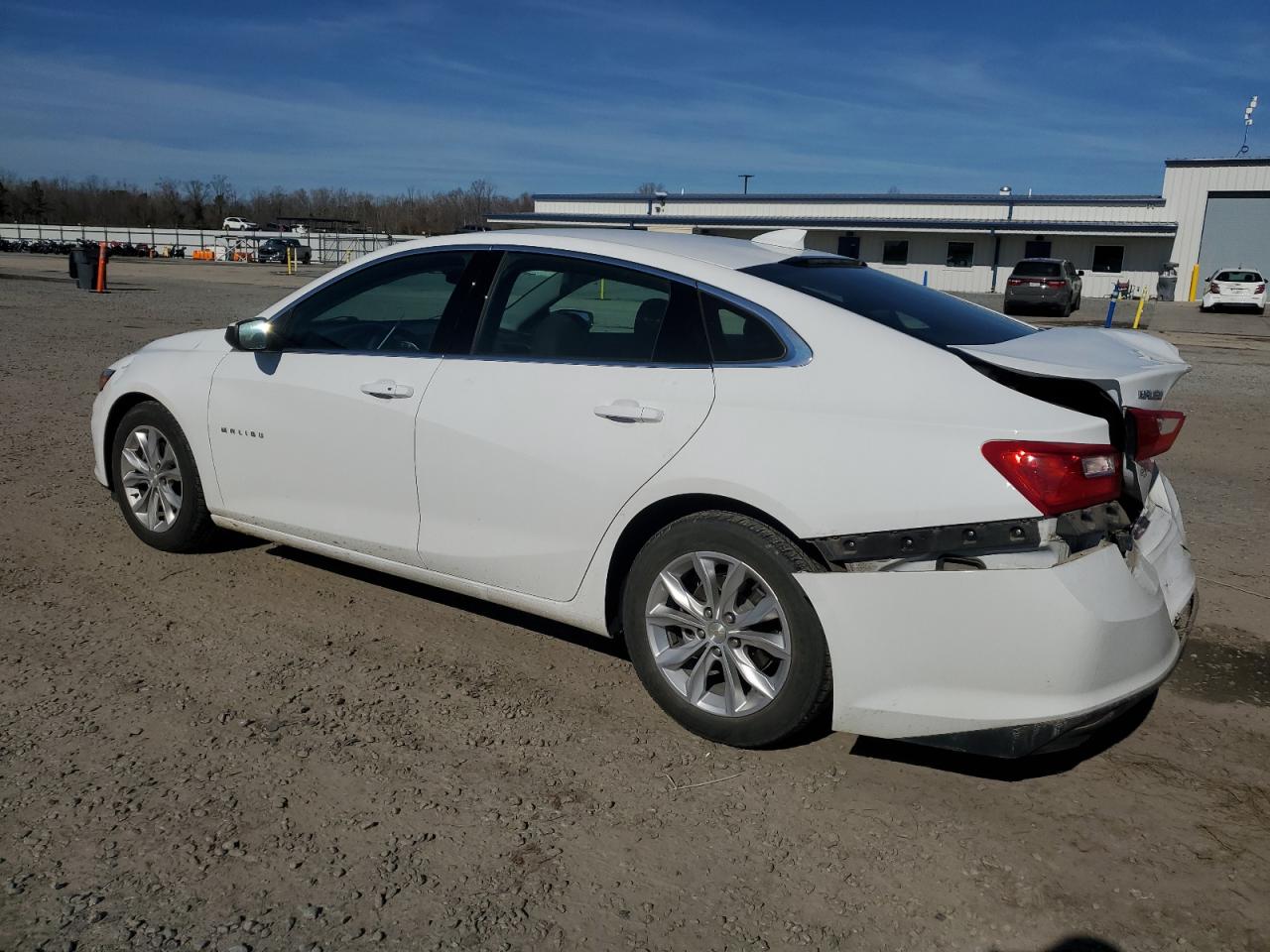 2023 Chevrolet Malibu - Image 2