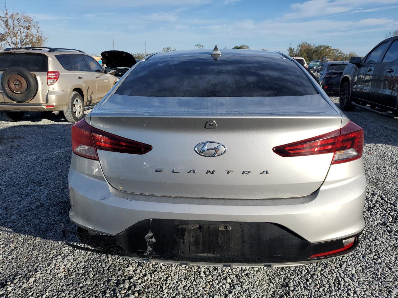 2020 Hyundai Elantra - Image 6