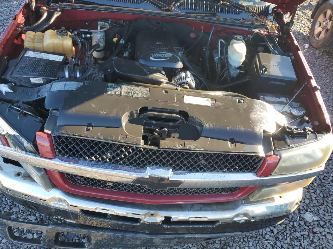 2004 Chevrolet Silverado - Image 11