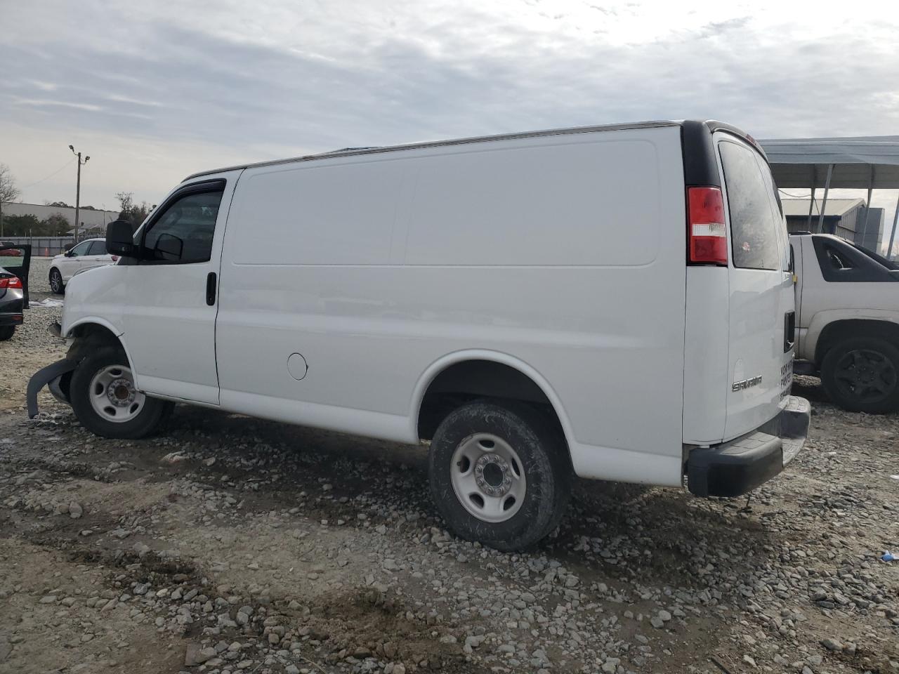 2018 GMC Savana - Image 2