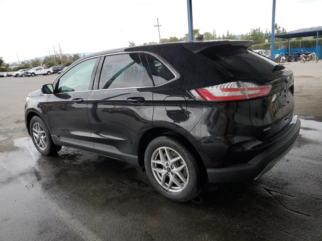 2023 Ford Edge - Image 2