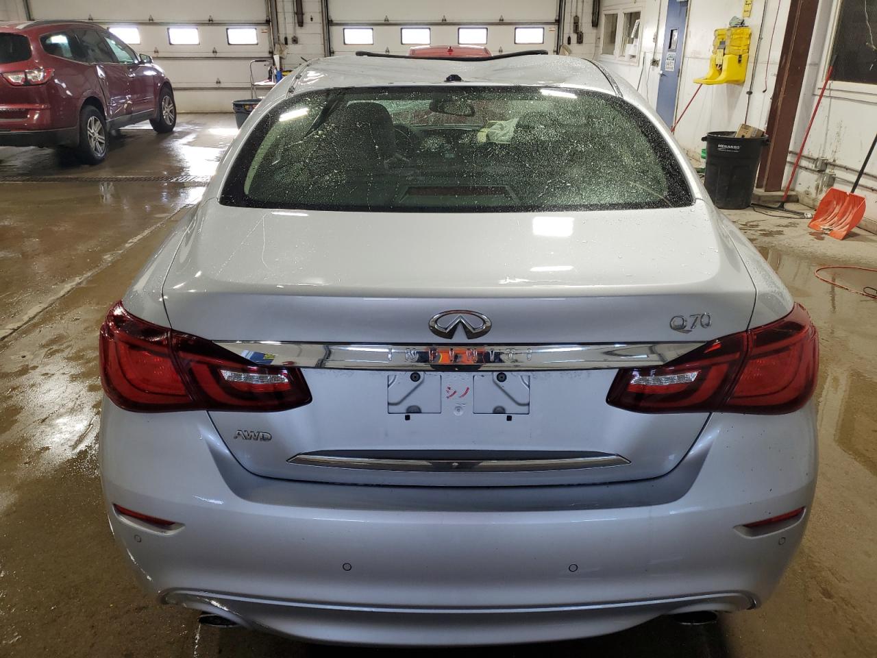 2019 Infiniti Q70 - Image 6