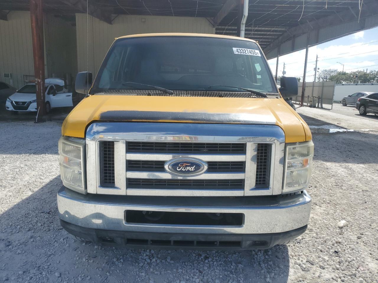 2012 Ford Econoline - Image 5