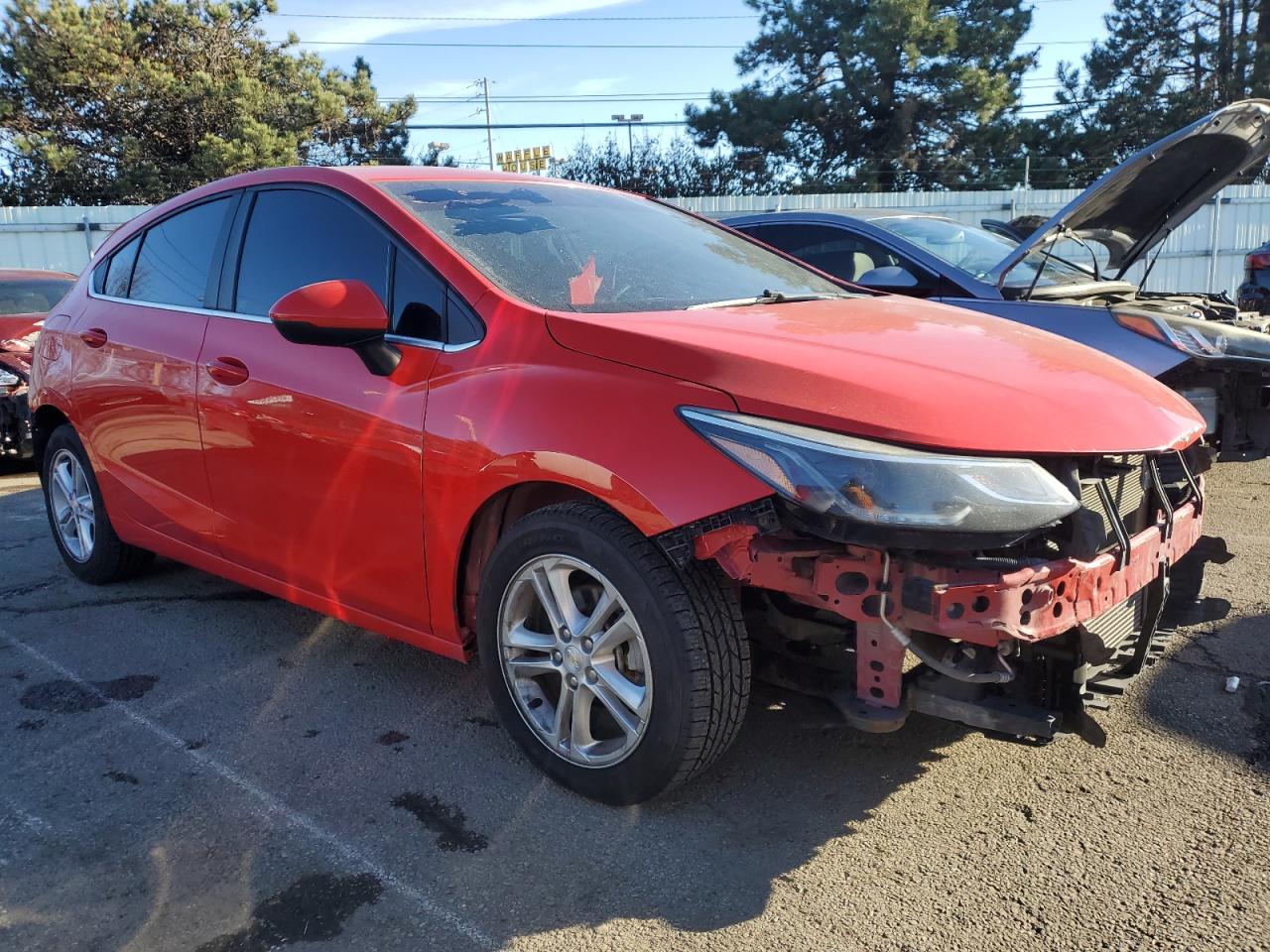 2018 Chevrolet Cruze - Image 4