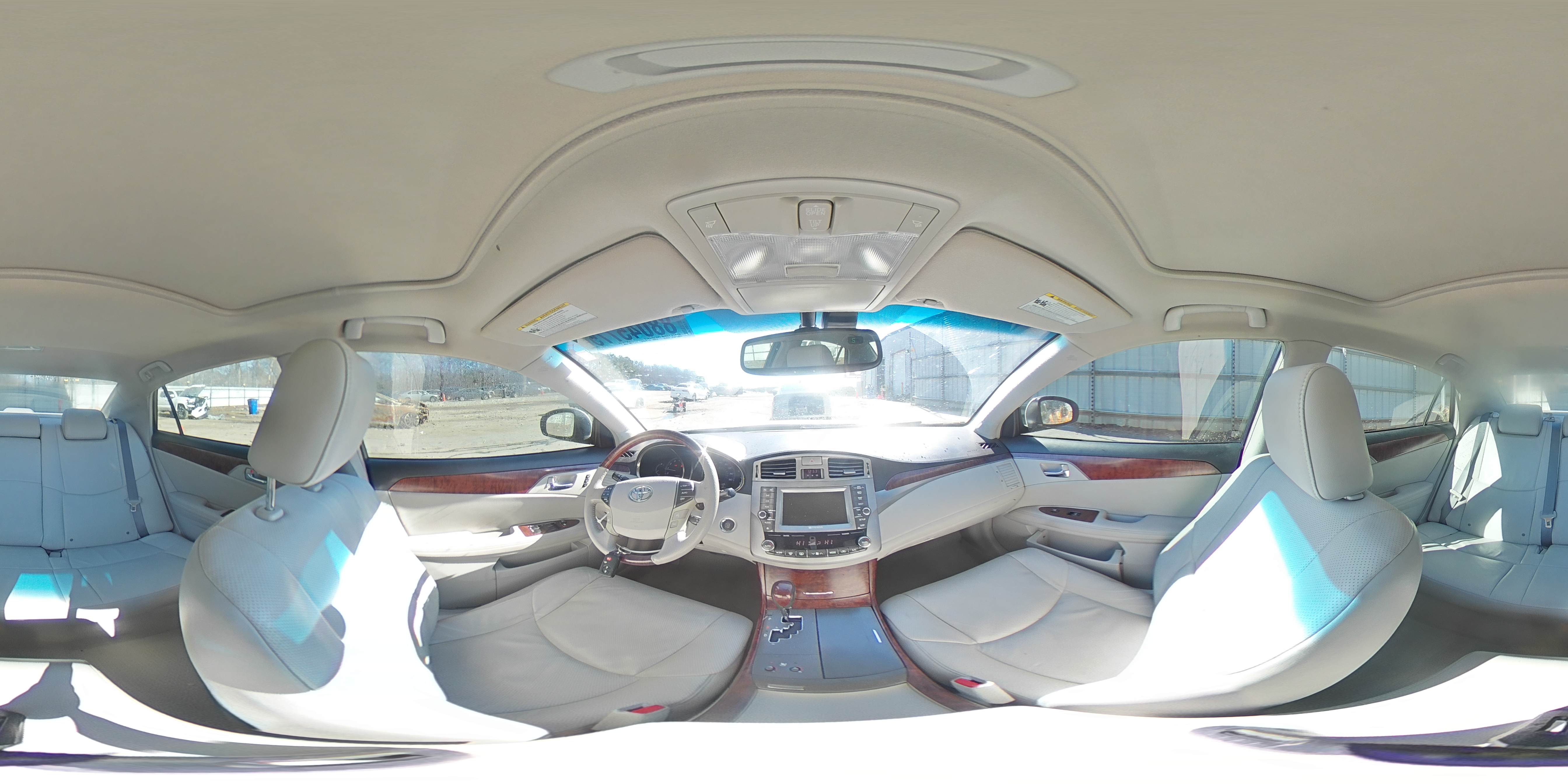 2012 Toyota Avalon - Image 12