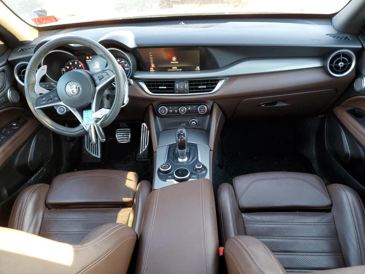 2018 Alfa Romeo Stelvio - Image 8