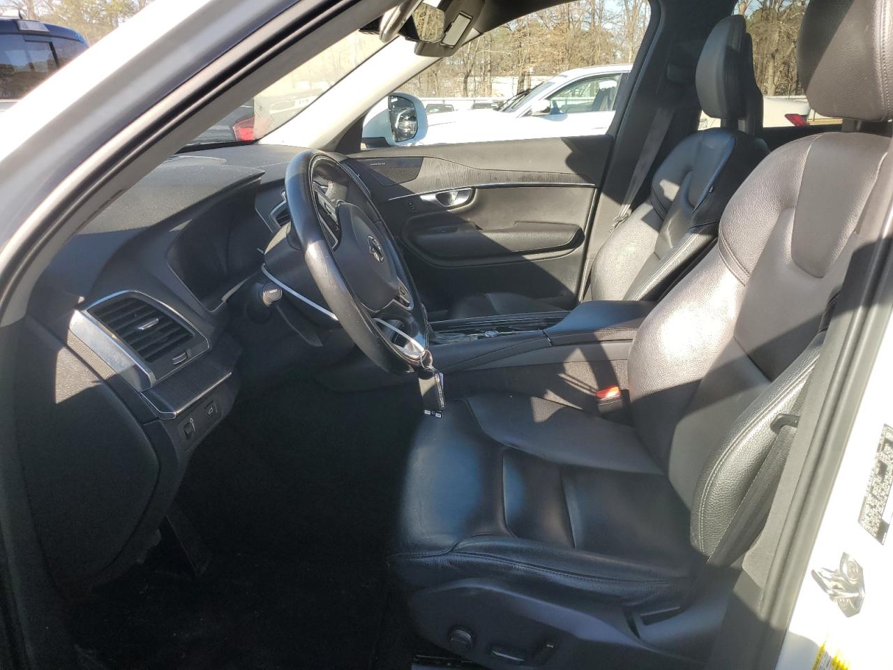 2020 Volvo XC90 - Image 7