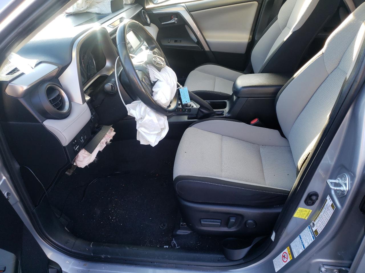 2018 Toyota RAV 4 - Image 7