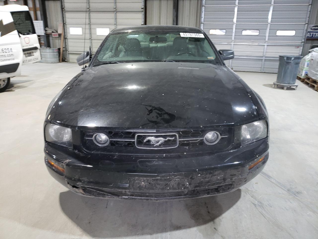 2006 Ford Mustang - Image 5
