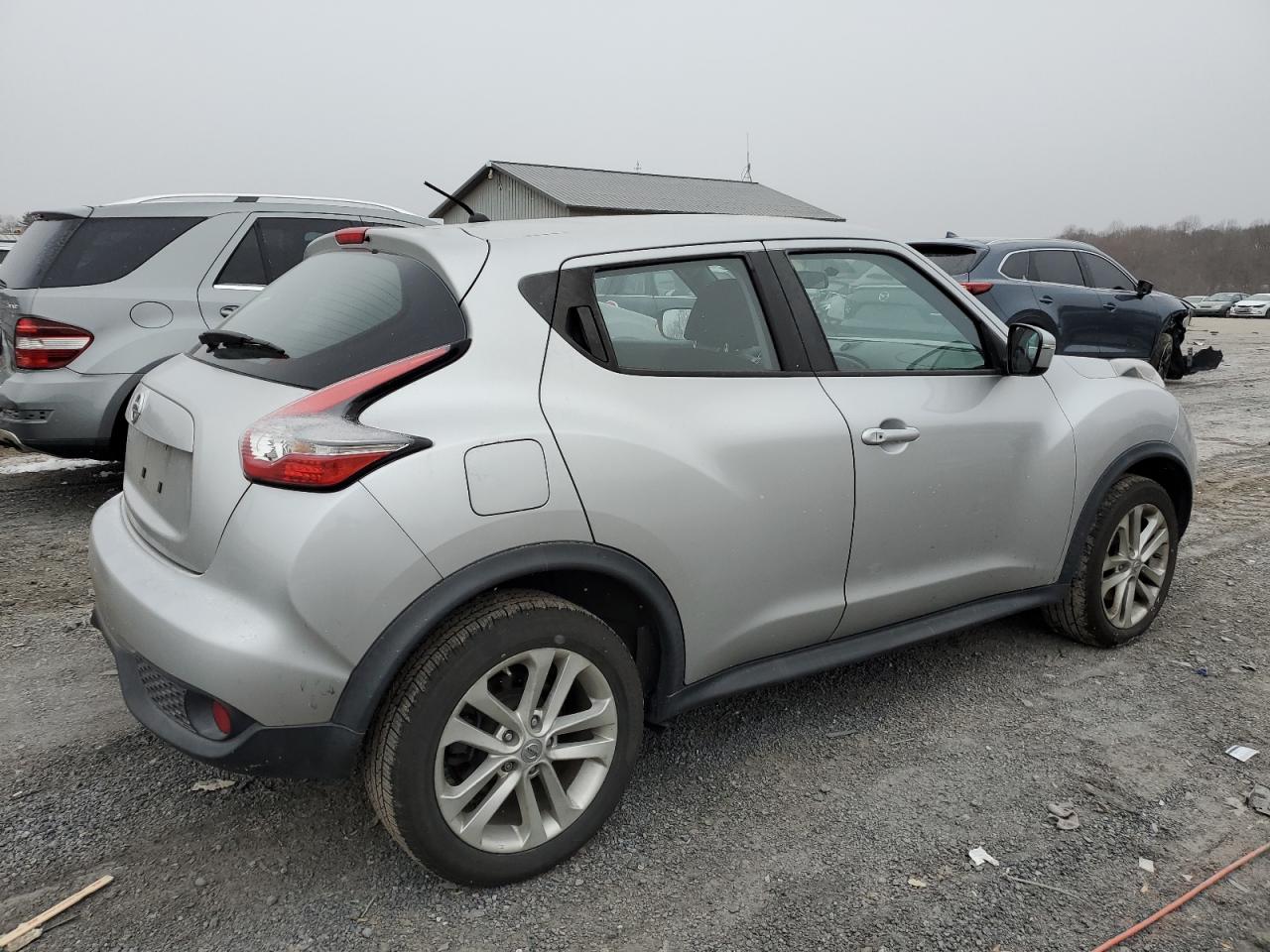 VIN JN8AF5MR7FT502749 2015 NISSAN JUKE no.3