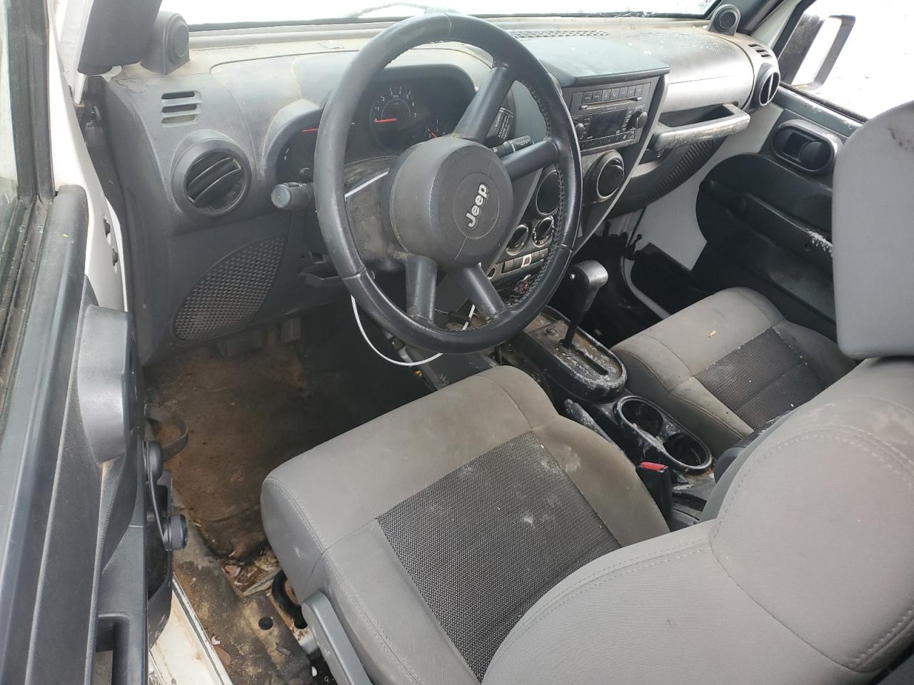 2009 Jeep Wrangler - Image 8