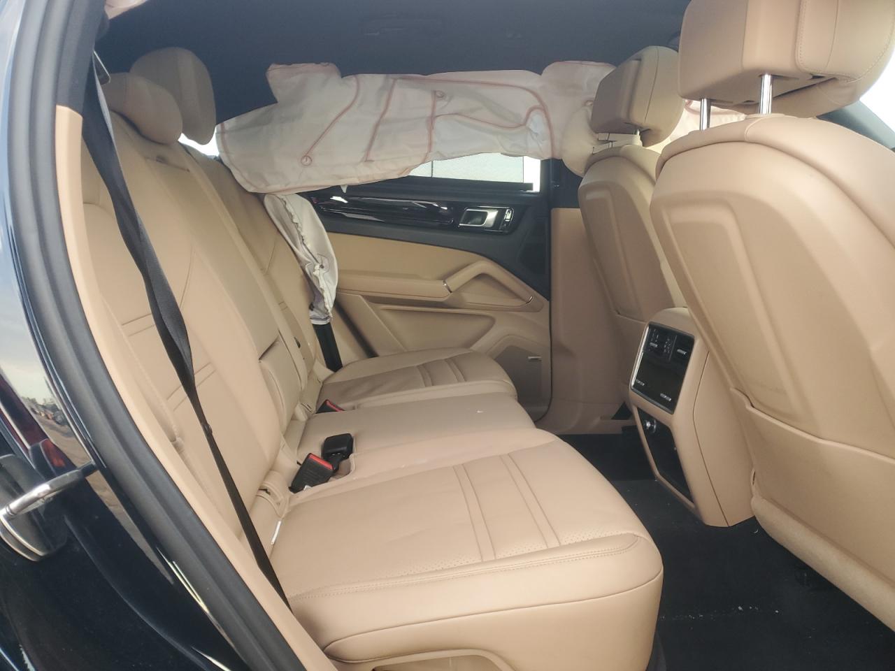 2019 Porsche Cayenne - Image 11