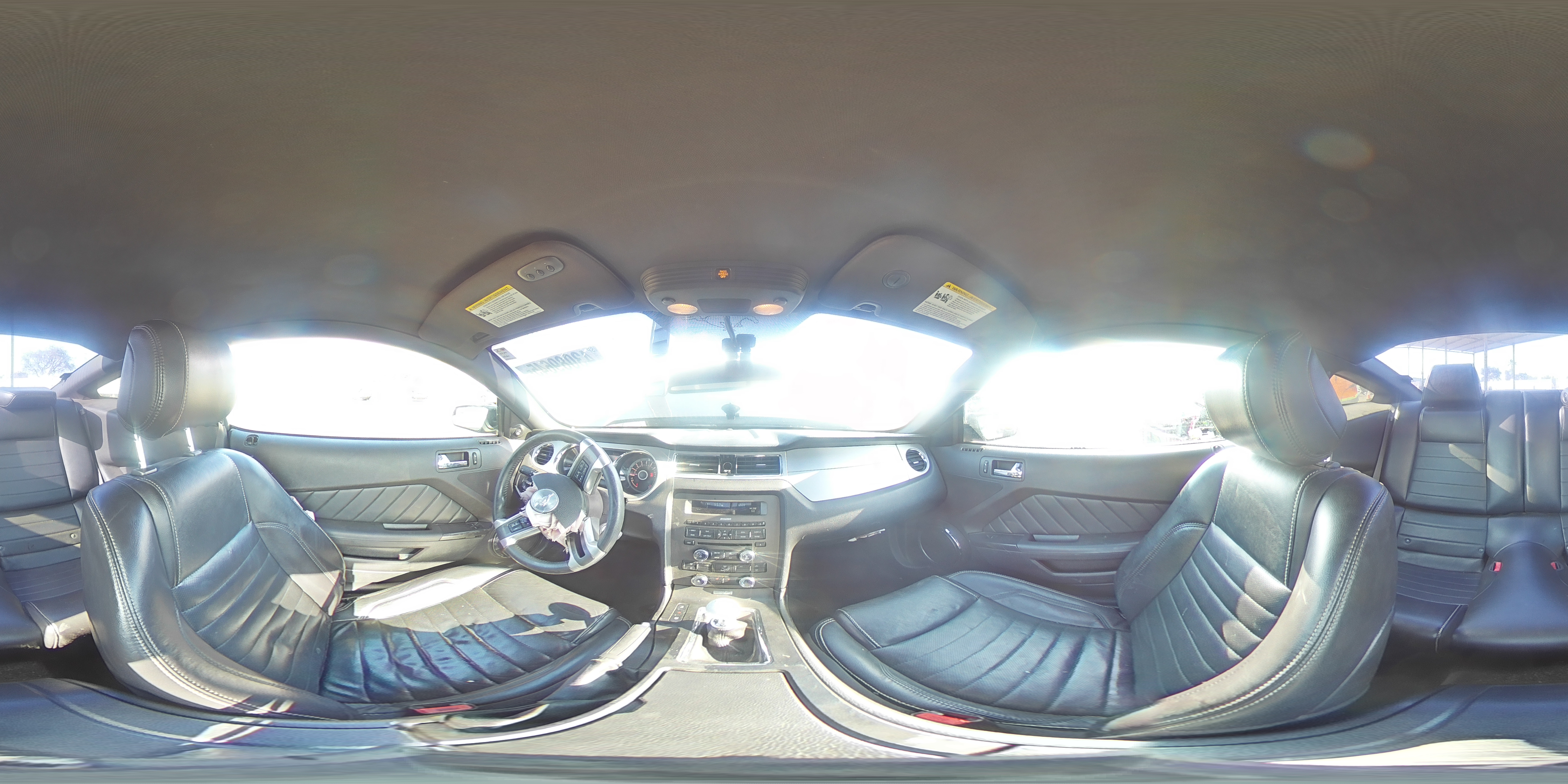 2013 Ford Mustang - Image 13