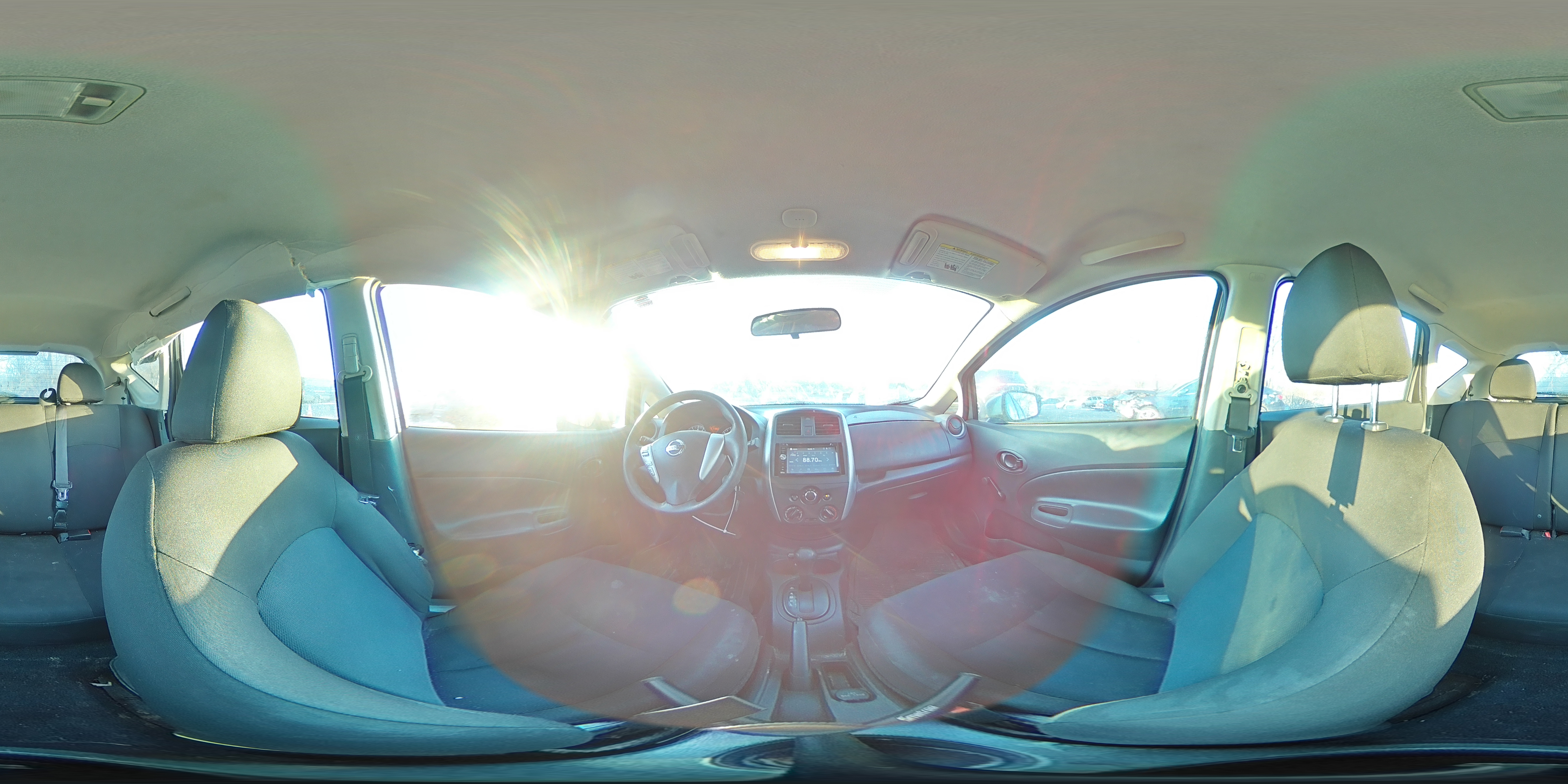 2015 Nissan Versa - Image 12
