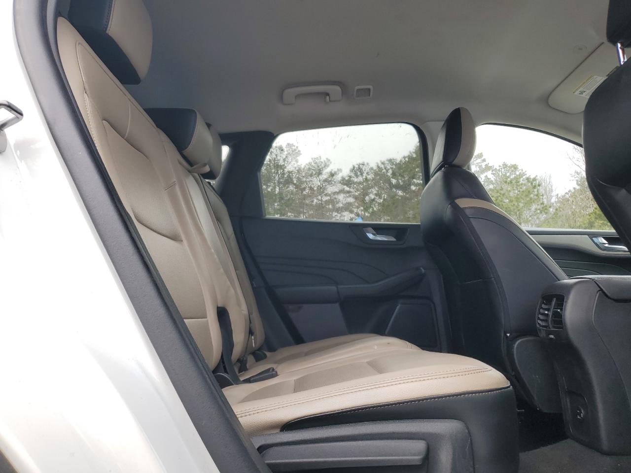 2021 Ford Escape - Image 11