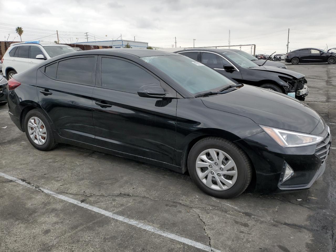 2019 Hyundai Elantra - Image 4