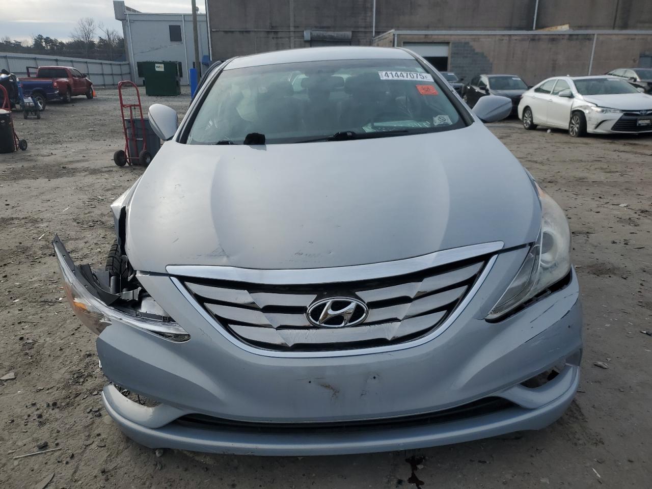 2011 Hyundai Sonata - Image 5